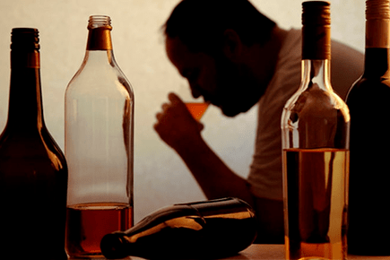 Алкохолните напитки влияят негативно на мъжката потентност